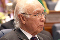 Indiat warns Hurriyat of ’appropriate’ action over Aziz meeting
